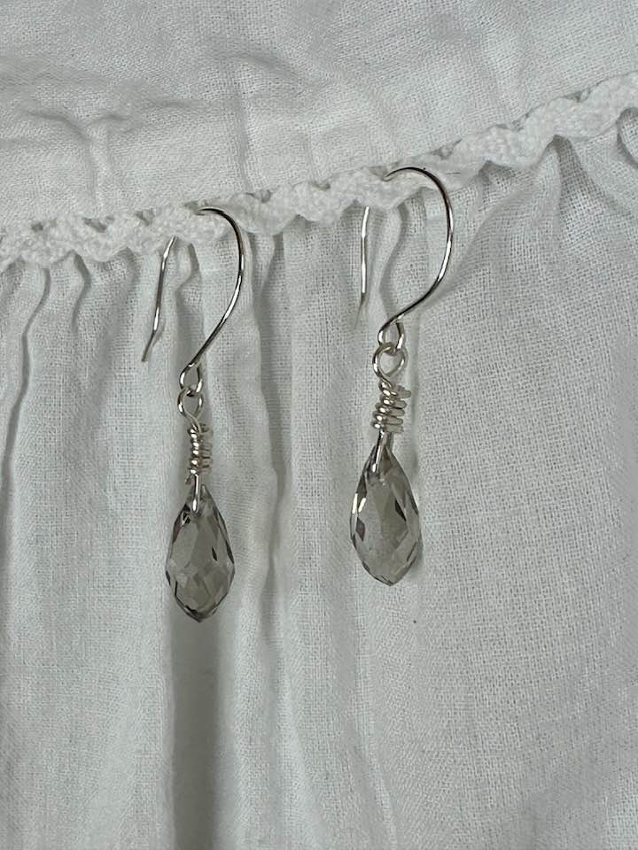 Elegant Drop Earrings with Crystal Pendants